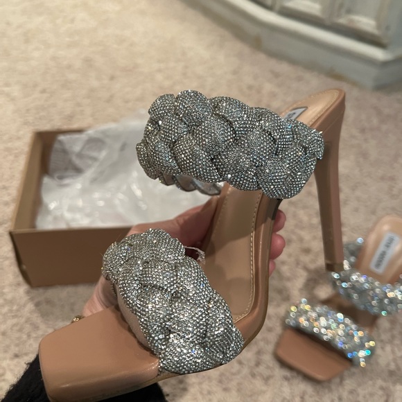 Fabulous Sparkly Heels!! - Picture 13 of 15